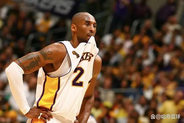 国足连败引发争议，邵佳一面临挑战与压力